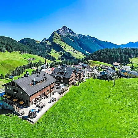 Alpenparks & Arlberg Warth Mit Pool 4*