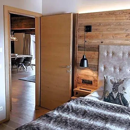 Alpenparks & Arlberg Warth Mit Pool מלון 4*