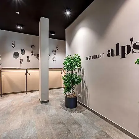מלון Alpenparks & Arlberg Warth Mit Pool סן אנטון