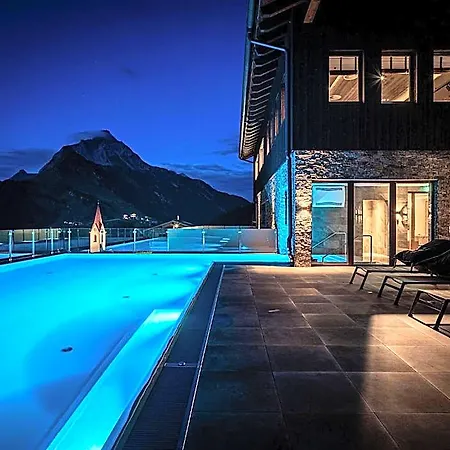 Alpenparks & Arlberg Warth Mit Pool 4*